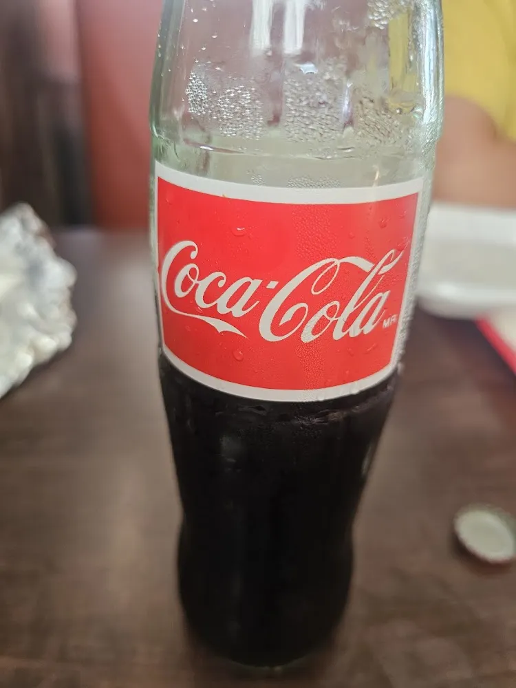 Bottle Mexican Coke Medio Litro